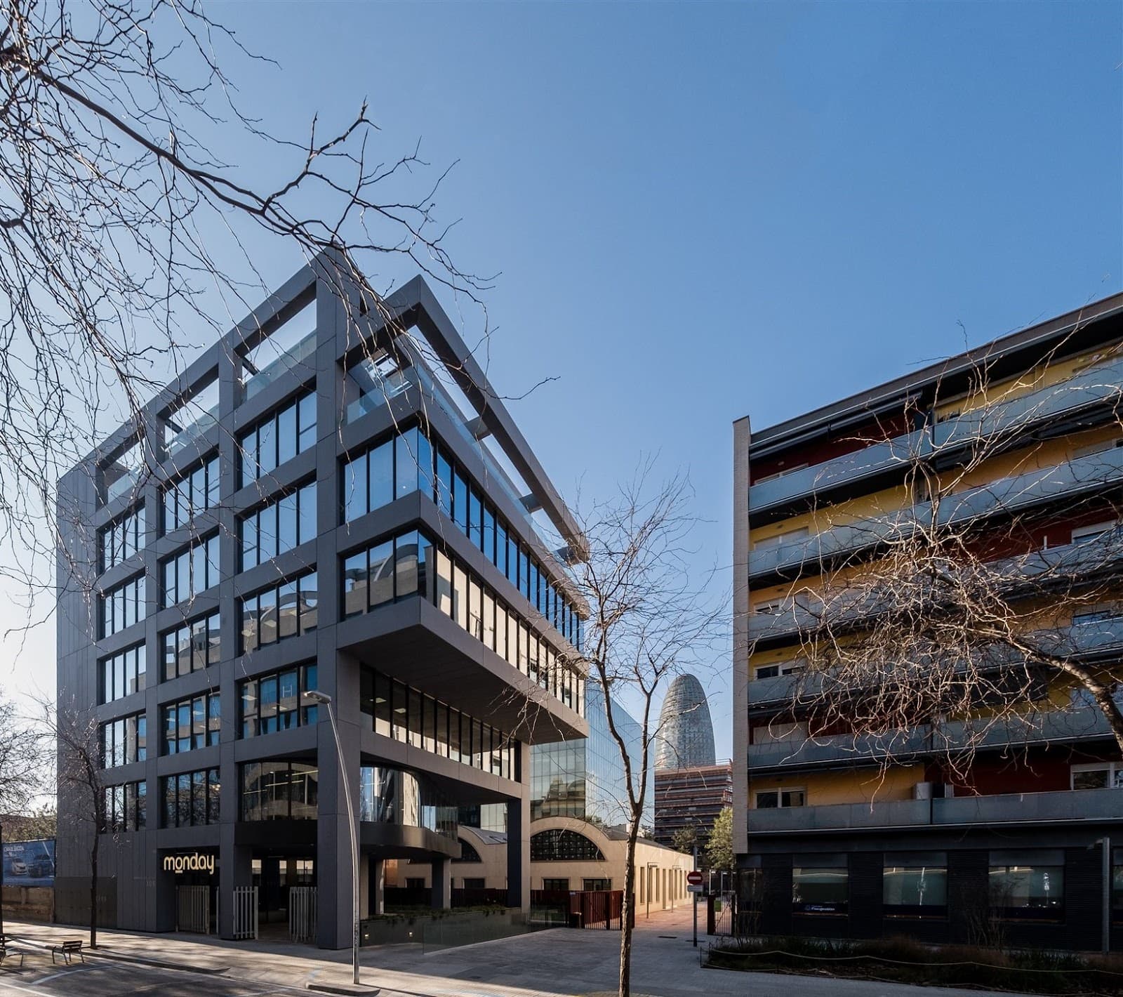 Monday Arroba interior photo 5