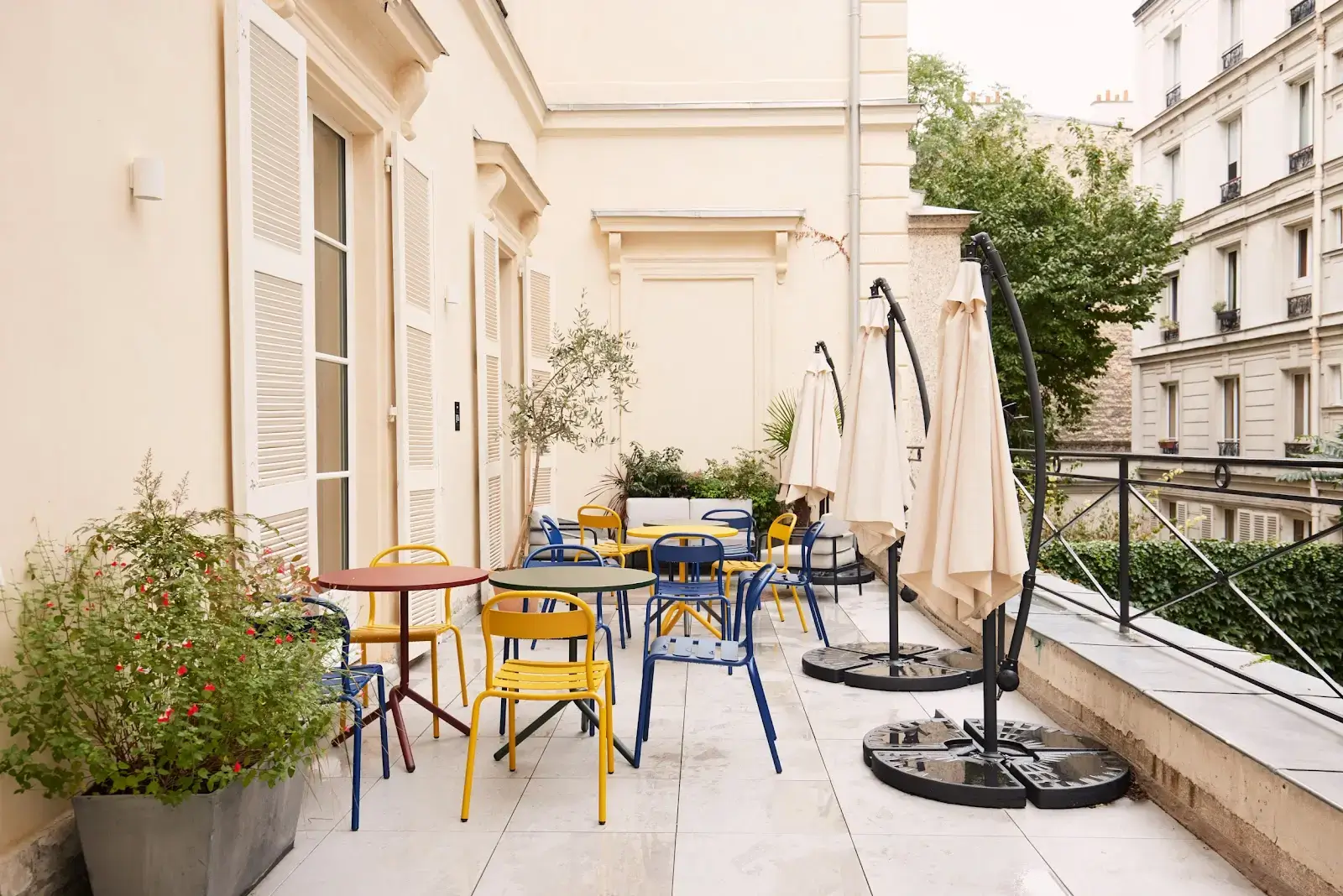 Morning, Cadet interior photo 3