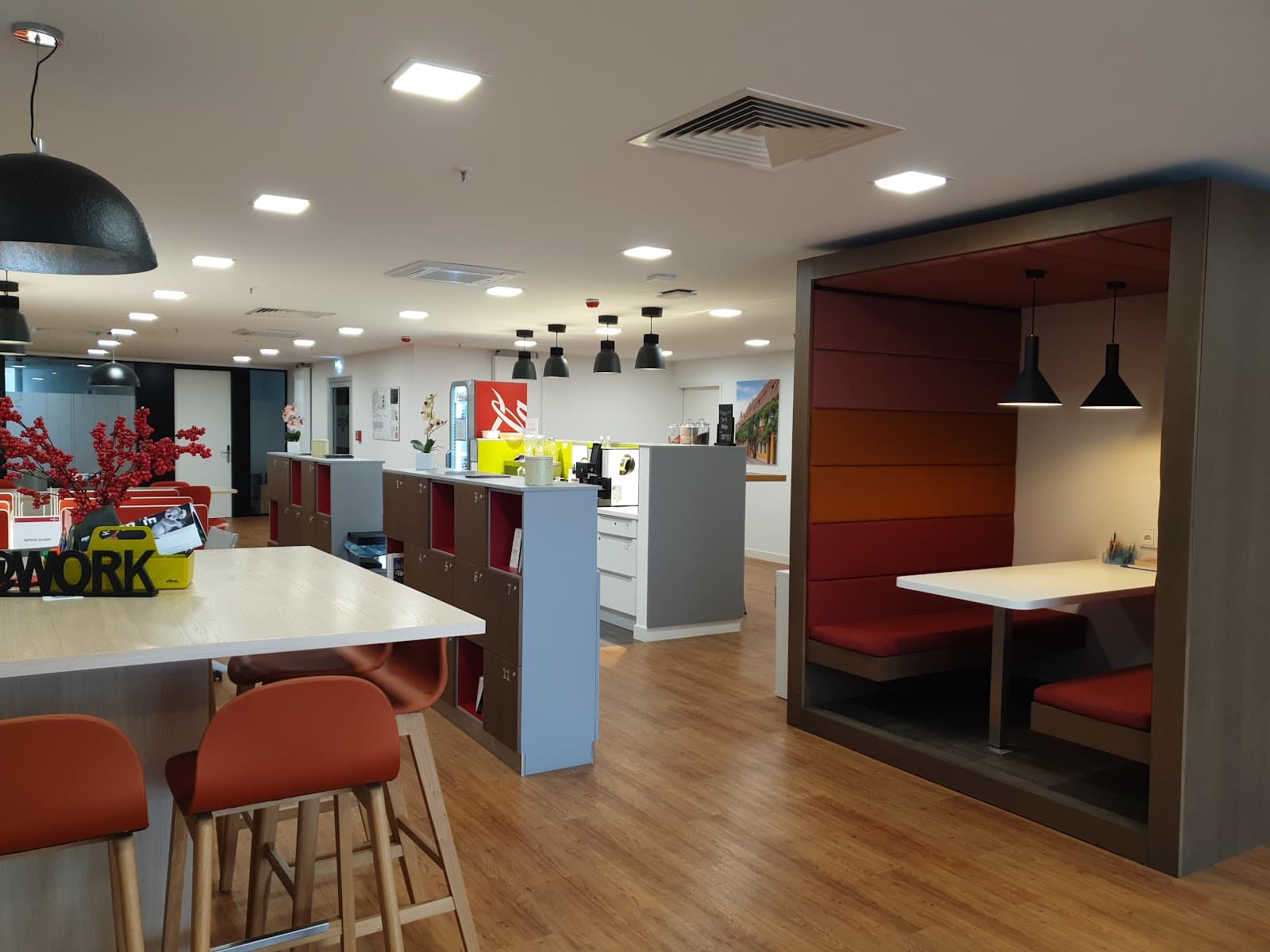 Regus Augsburg Hauptbahnhof interior photo 11