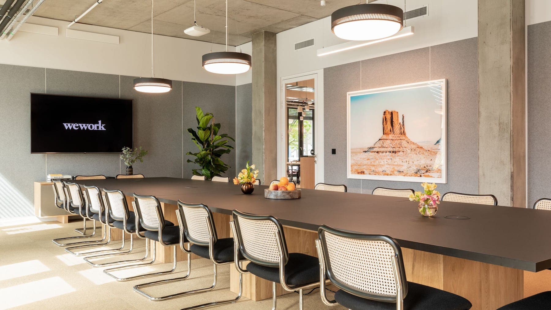 WeWork Alexanderplatz interior photo 5