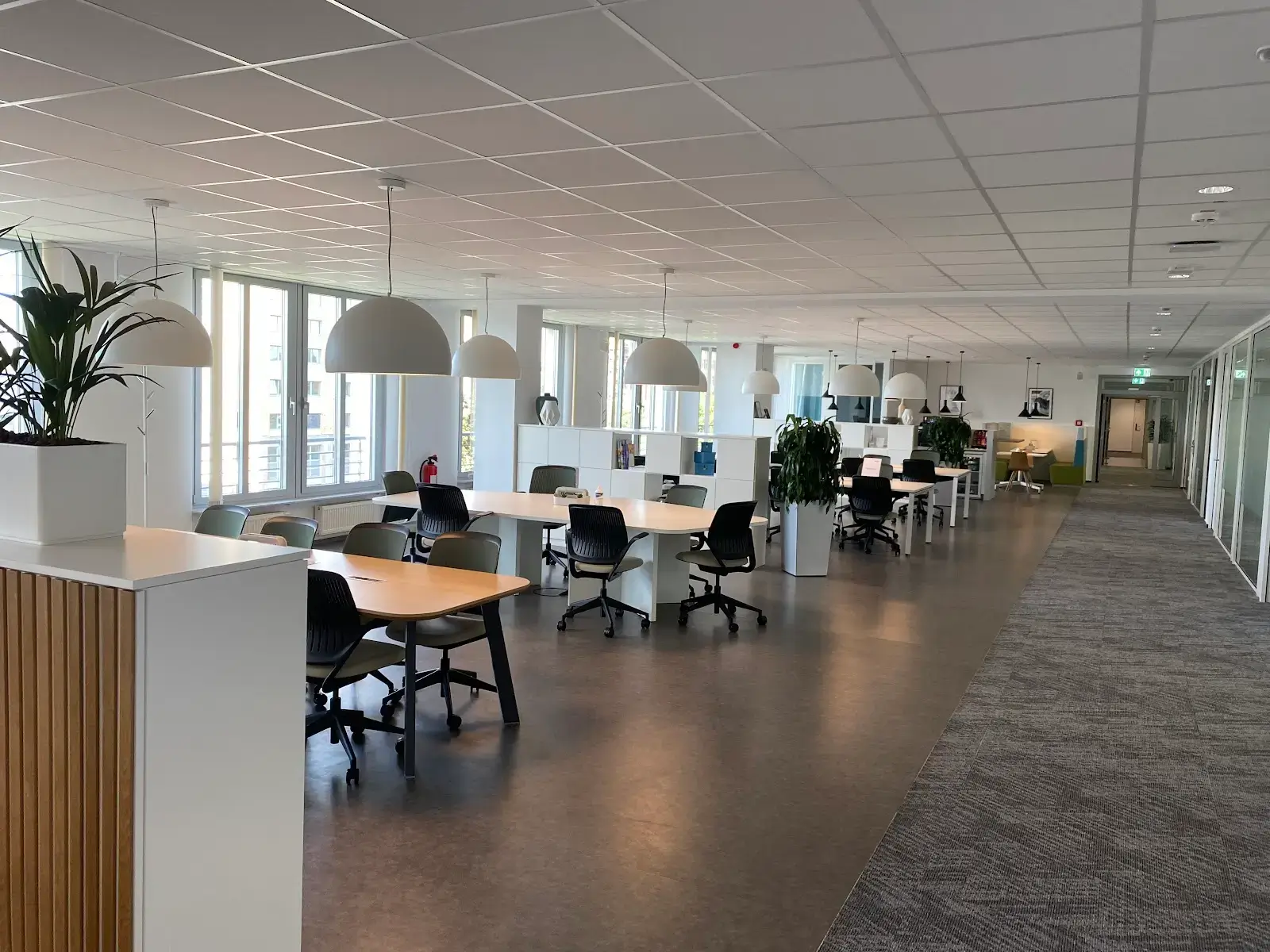 Regus Neuss Hammfelddamm interior photo 11