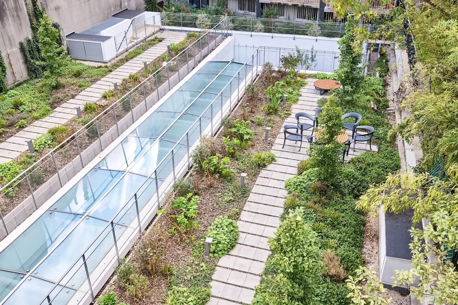 Morning, Pont de Neuilly interior photo 3