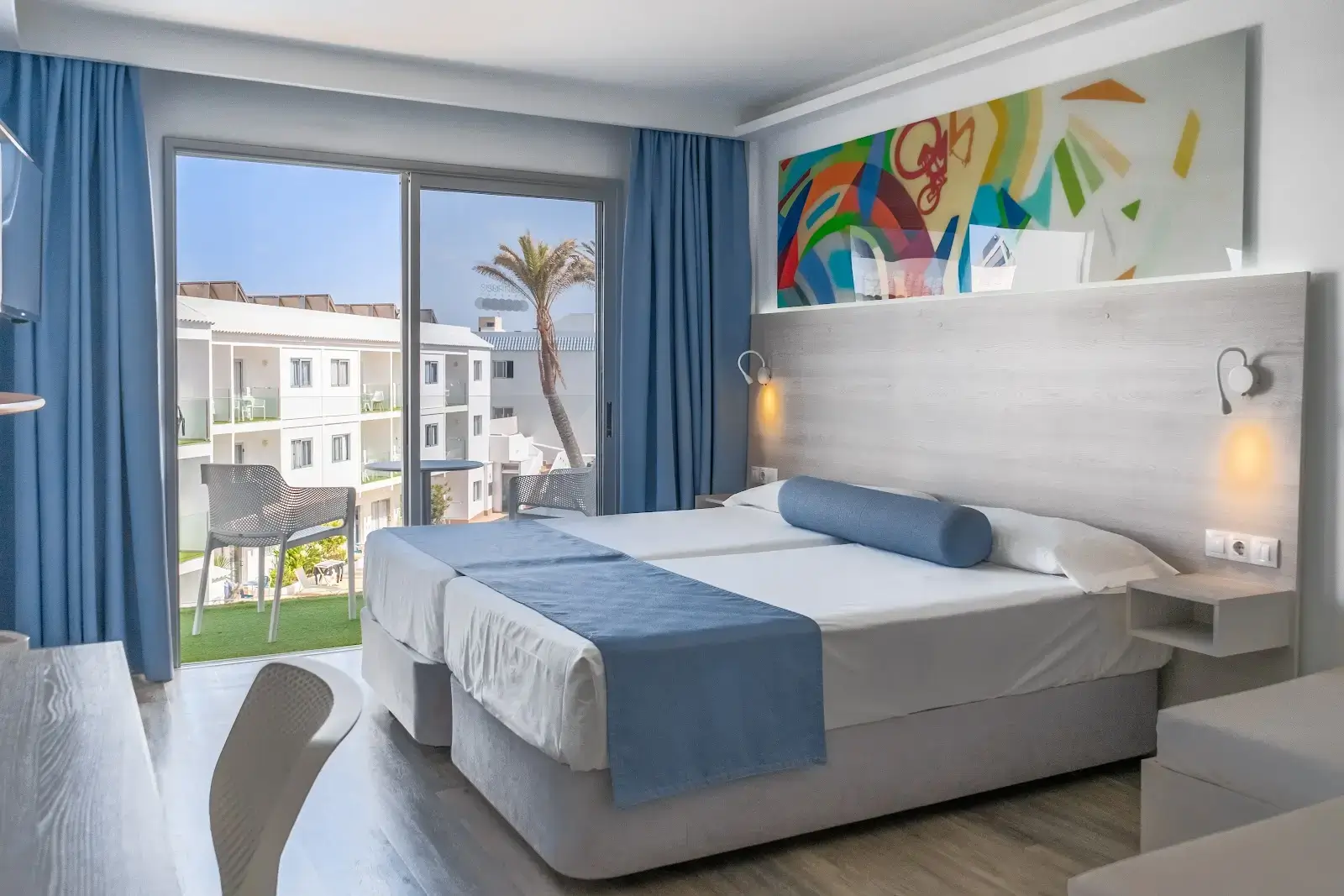 Coliving and Surfing interior photo 2