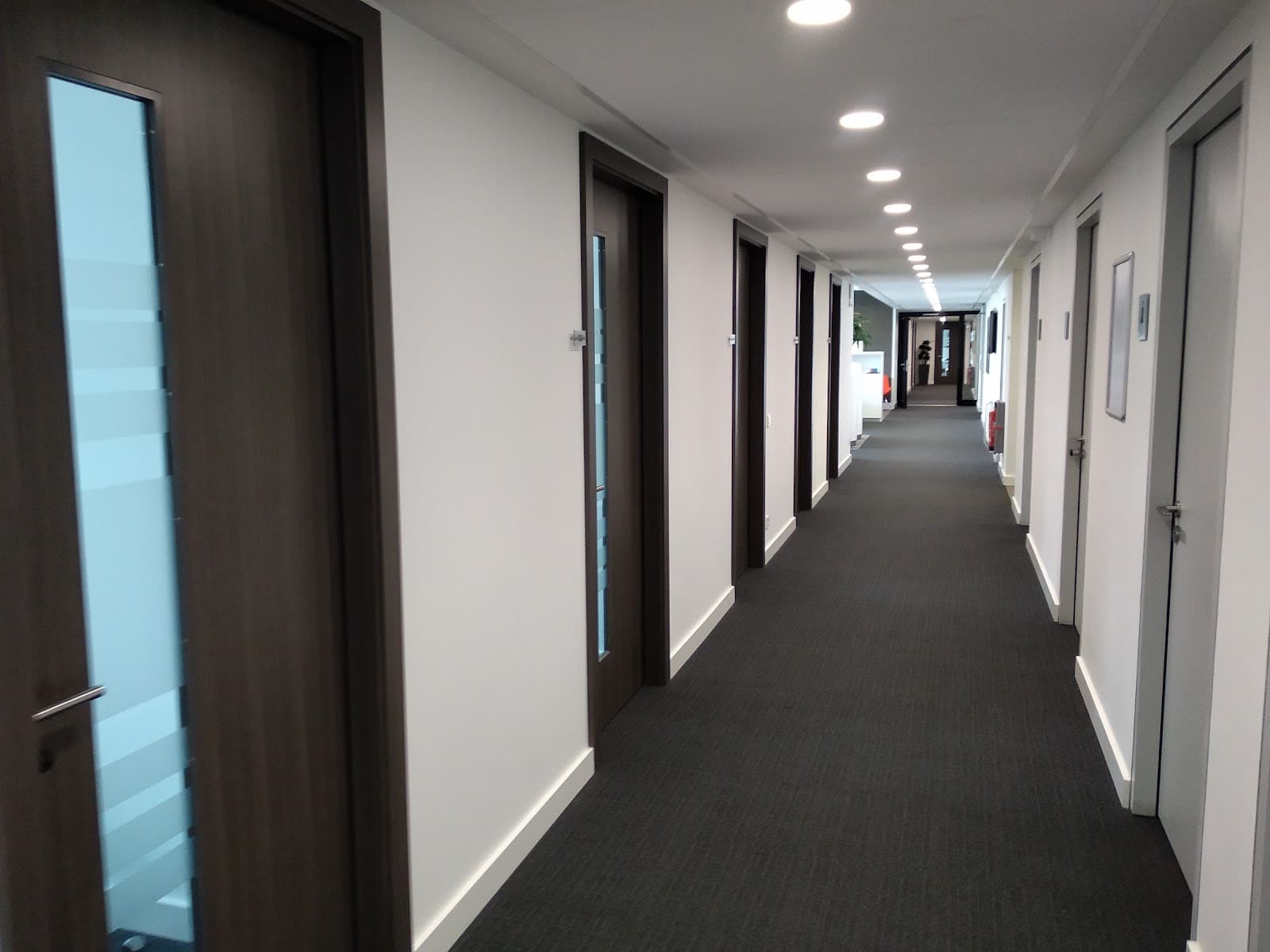 Regus Berlin Alexanderplatz interior photo 3