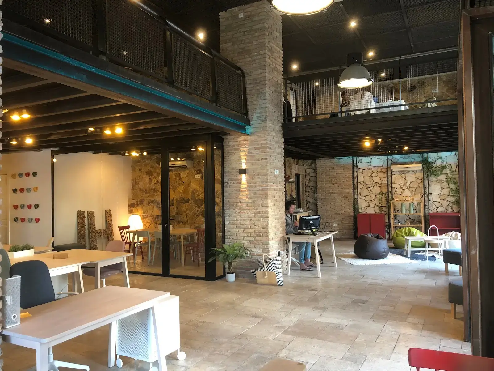 Impact Hub Málaga interior photo 3