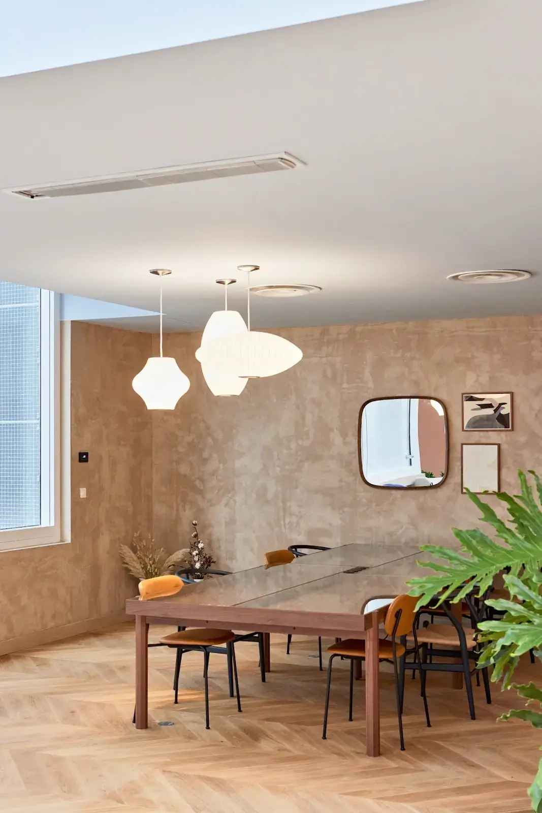 Morning, Pont de Neuilly interior photo 8