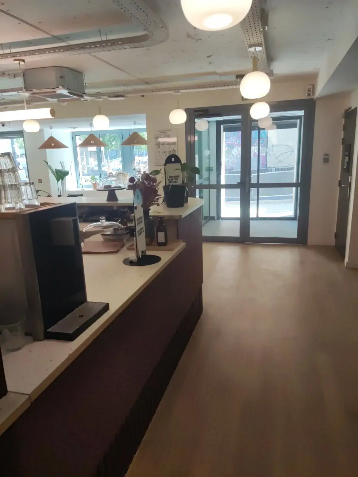 Morning, République-Boulanger interior photo 9