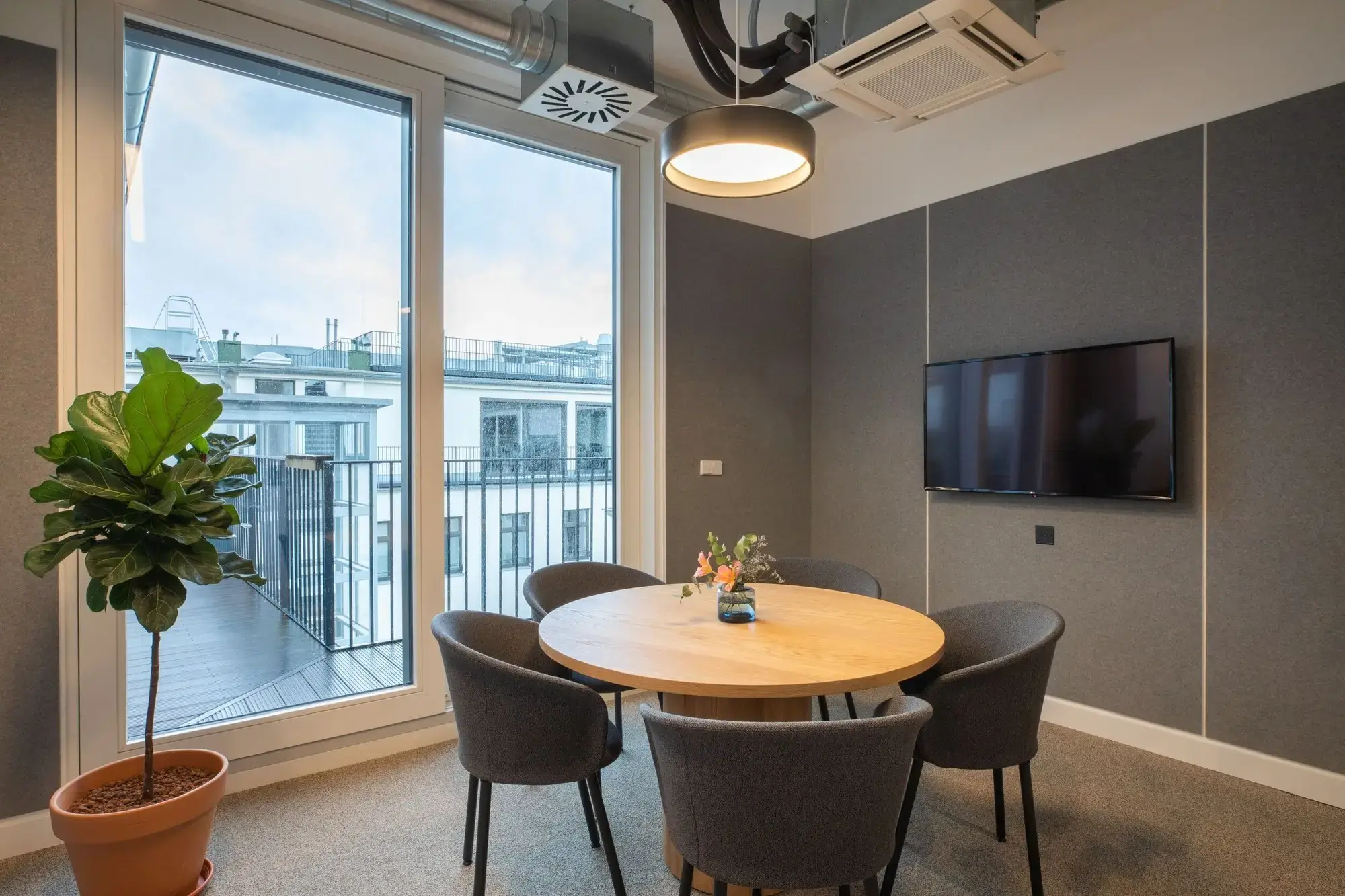 beyond Chausseestrasse interior photo 4