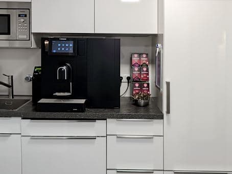 Regus Frankfurt Alte Oper interior photo 8