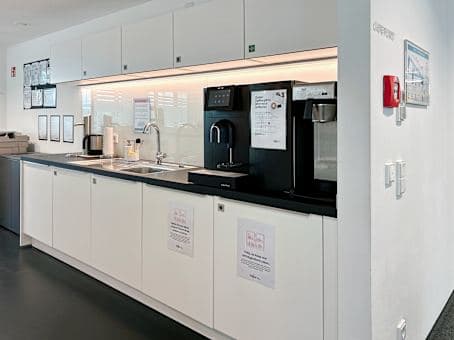 Regus Bonn FGS Campus interior photo 9