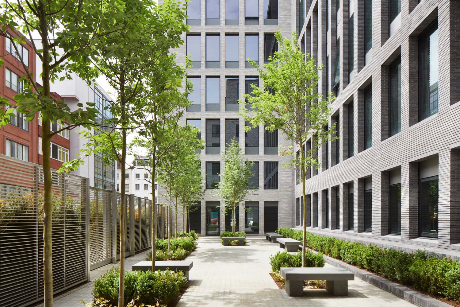 80 Charlotte Street interior photo 6