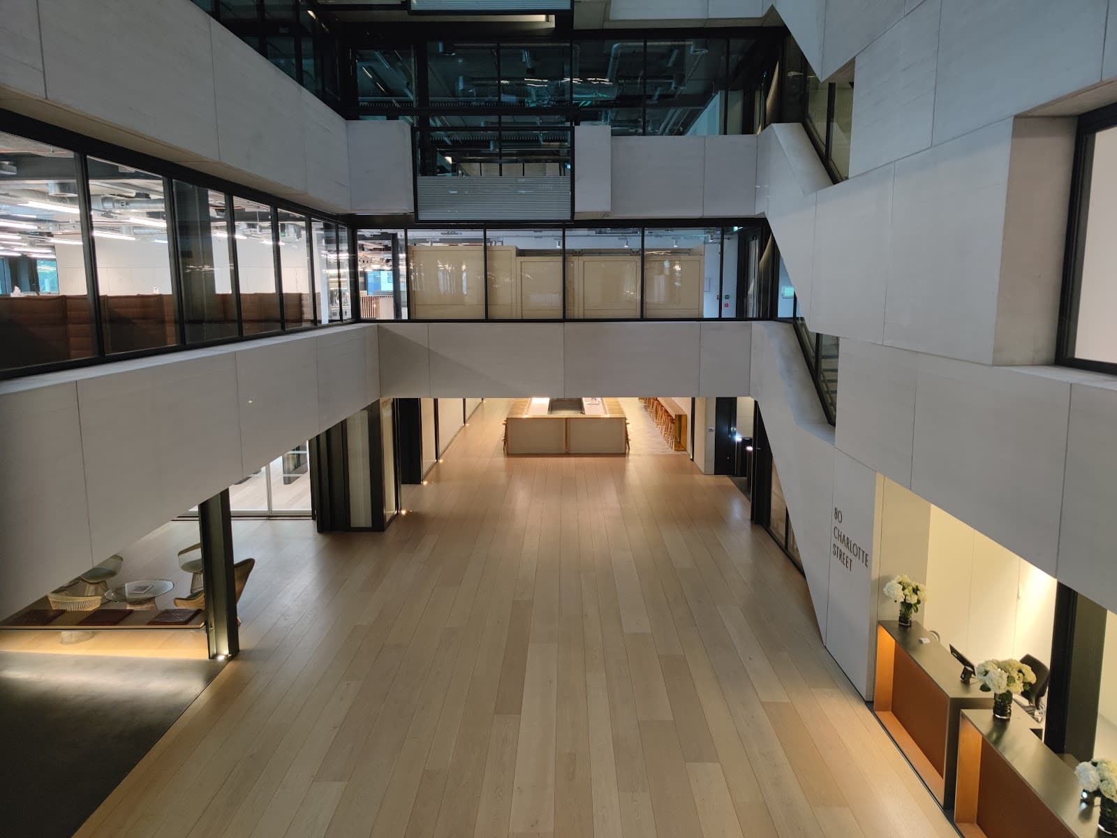 80 Charlotte Street interior photo 2