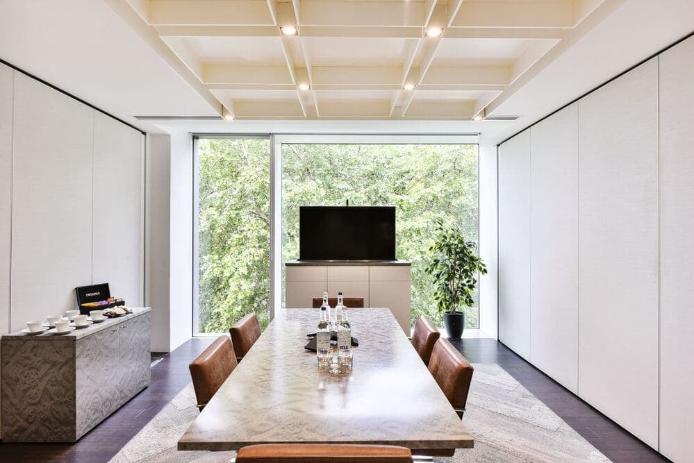 Argyll - Octagon Point interior photo 3
