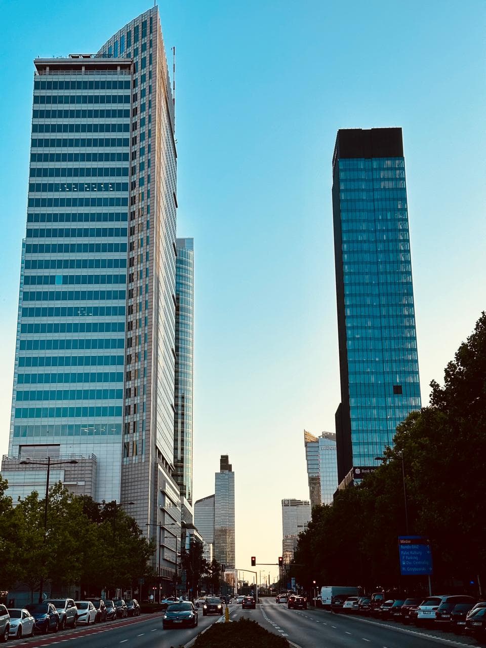 Regus Warsaw Financial Center interior photo 4