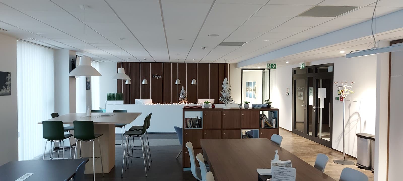 Regus Warsaw Grojecka interior photo 4