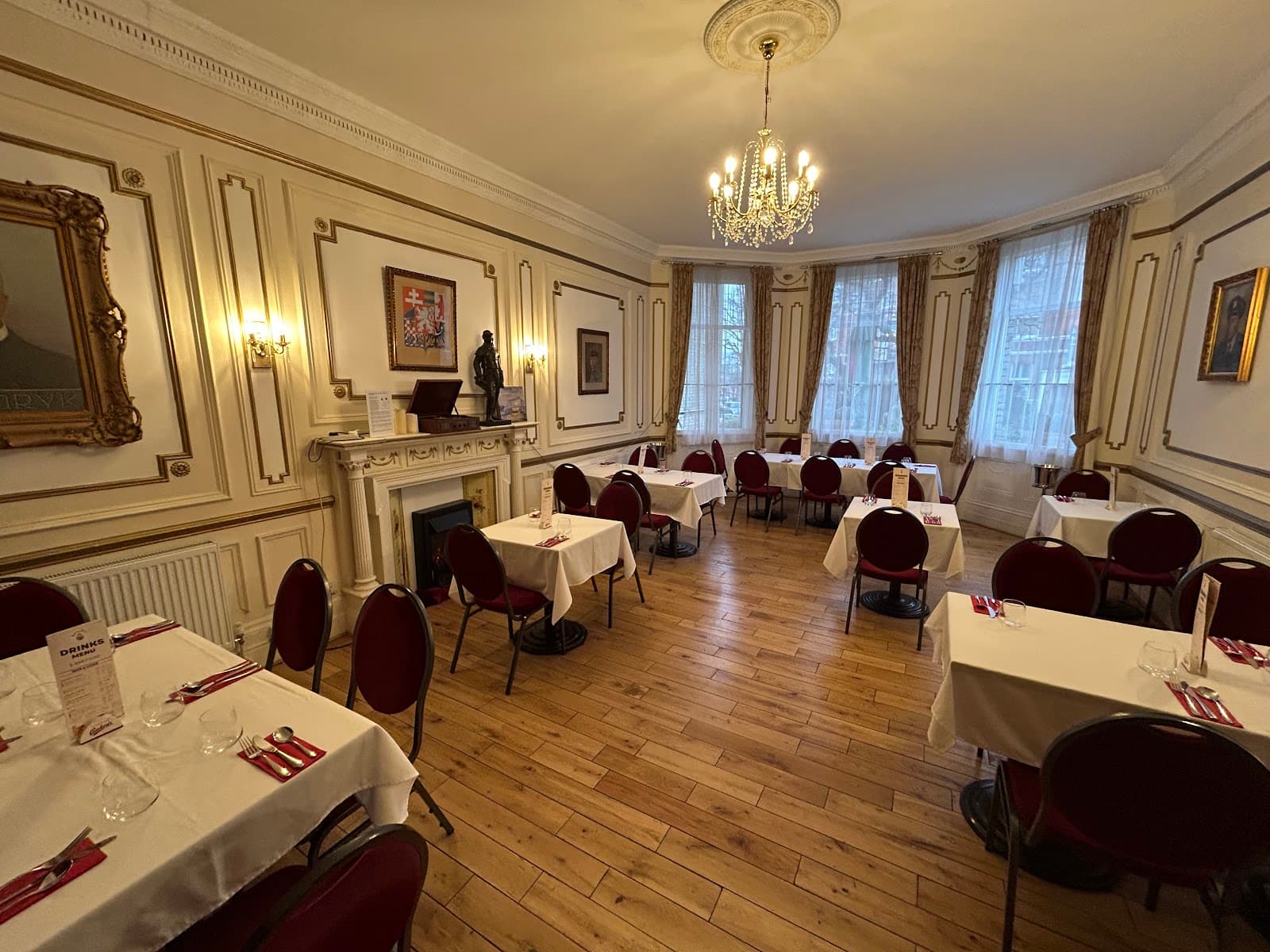 Bohemia House interior photo 3