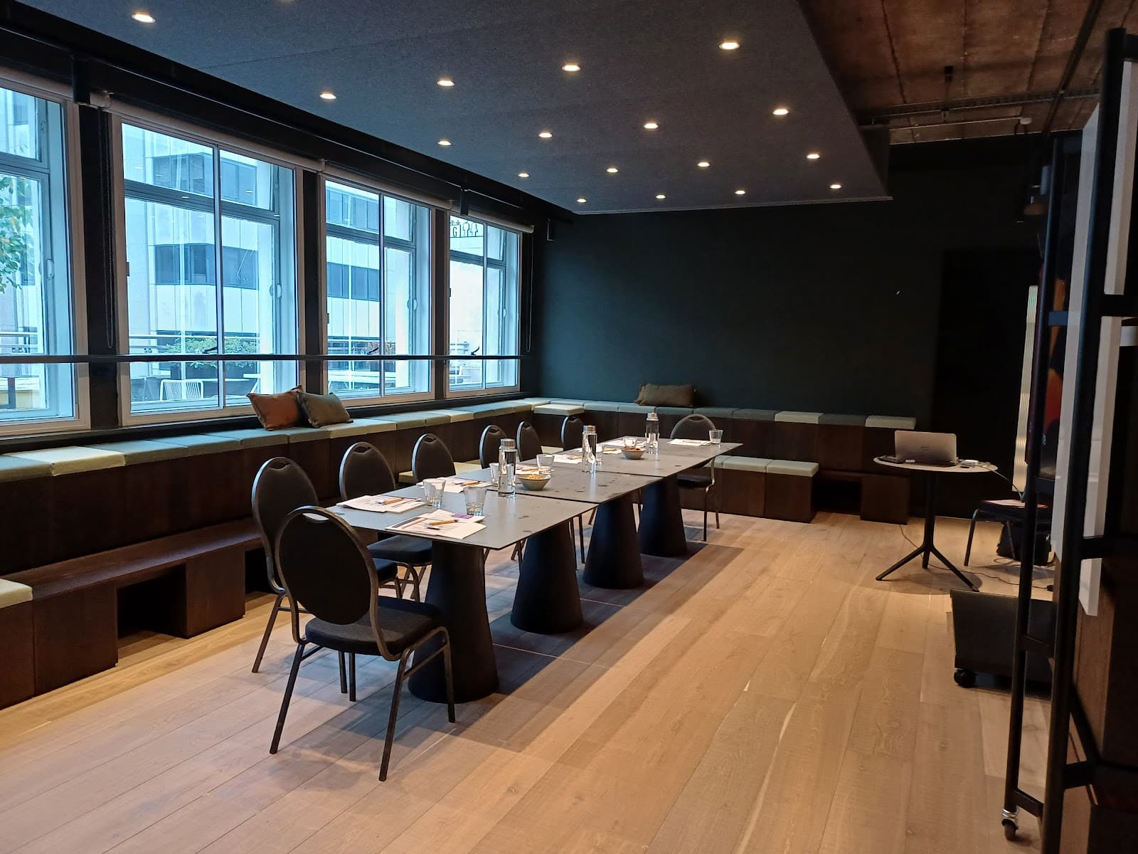 Clockwise Leeds - Coworking & Office Space interior photo 12