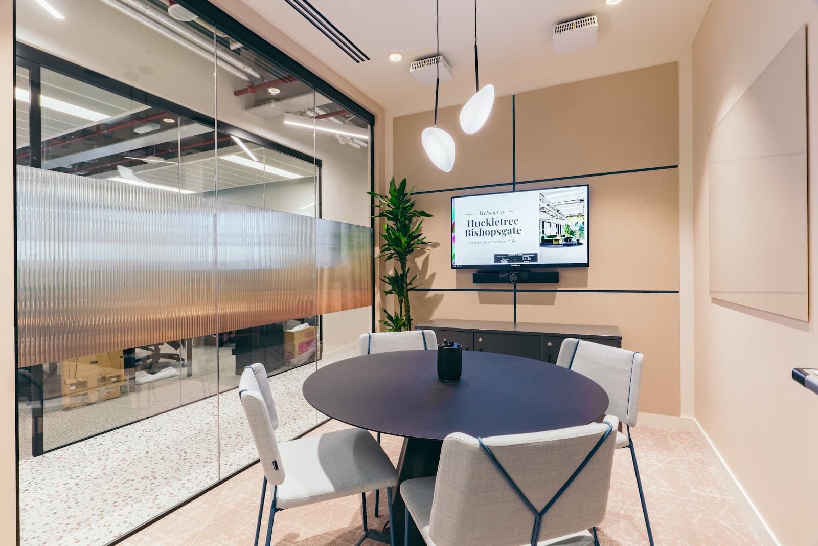 Huckletree Bishopsgate - London City Coworking & Office Space interior photo 2