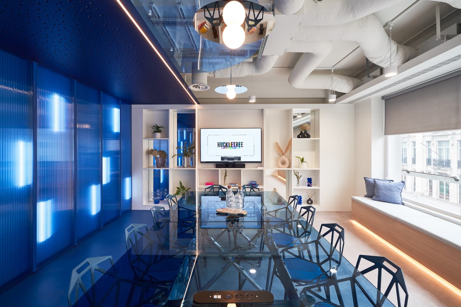 Huckletree Oxford Circus - West London Coworking & Office Space interior photo 3