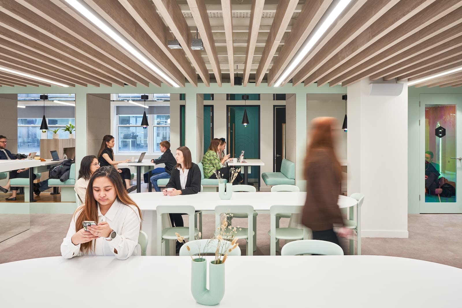 Huckletree Oxford Circus - West London Coworking & Office Space interior photo 2