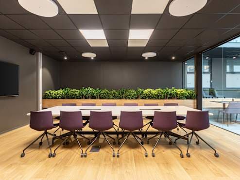 Regus - London, Victoria - Grosvenor Gardens interior photo 5