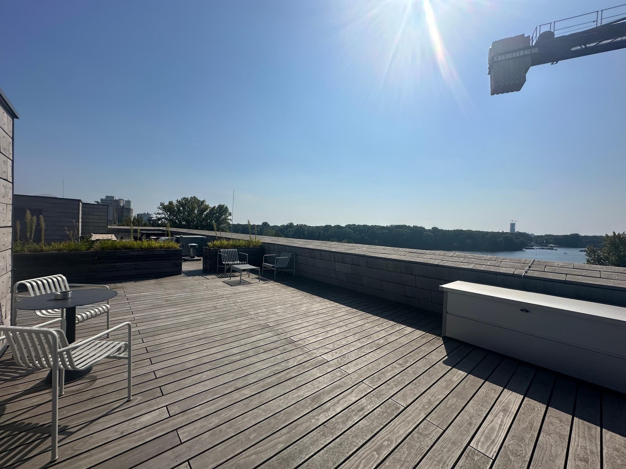 LUKSO interior photo 8