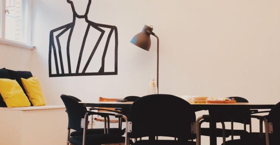 b+office interior photo 4