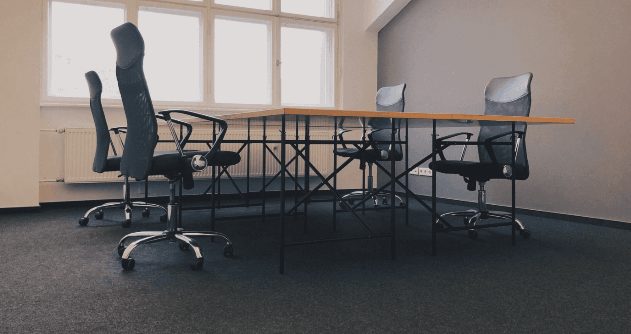 b+office interior photo 6