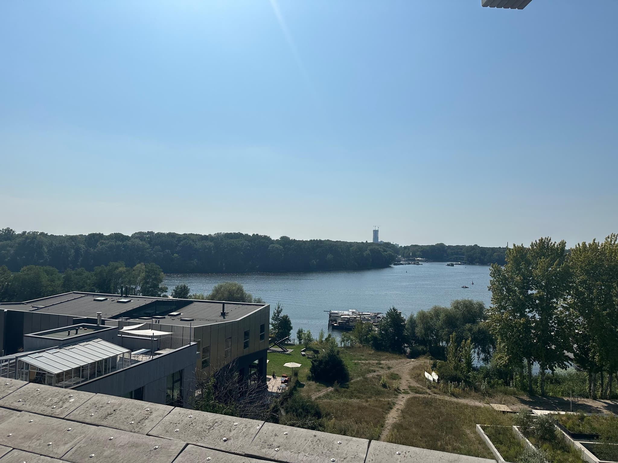 LUKSO interior photo 10